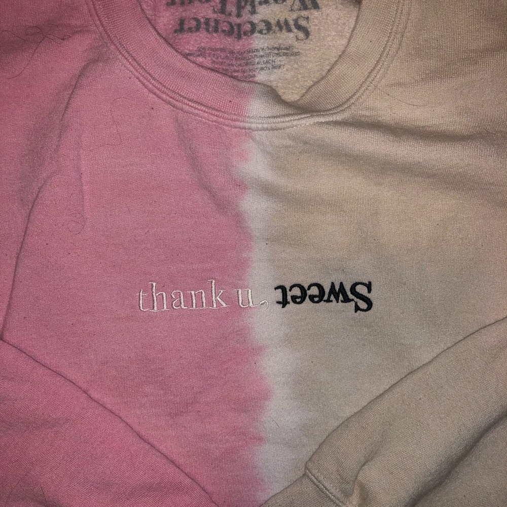 Ariana grande sweetener tour merch sweatshirt